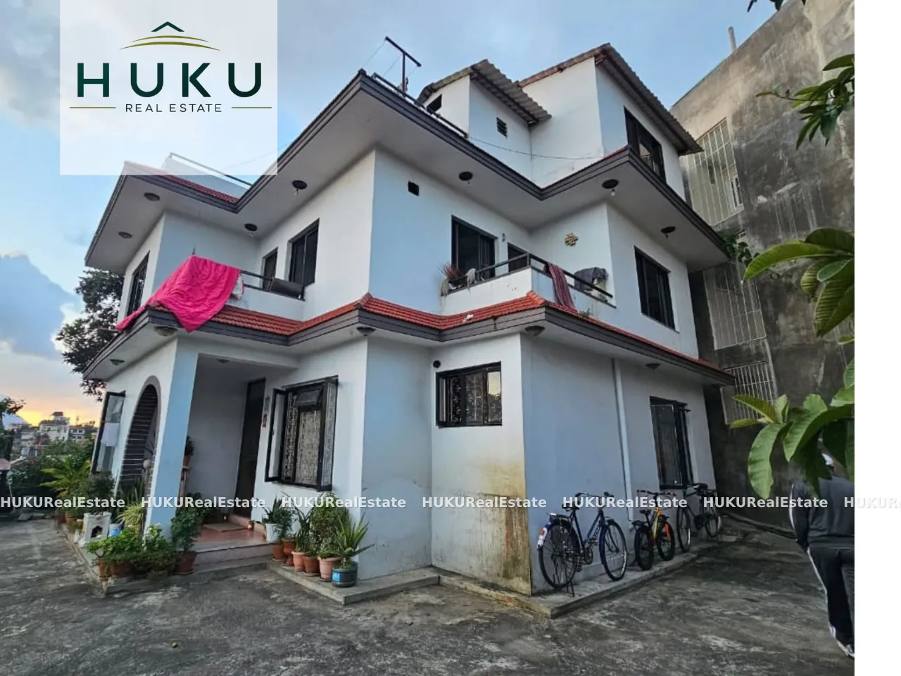 Spacious House for Sale | 9.5 Aana | 14 Bedrooms | 6